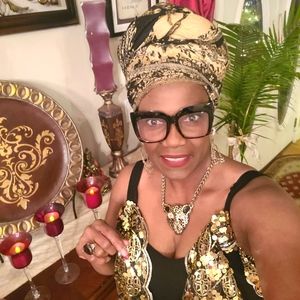 Meet your Posher, Gillian